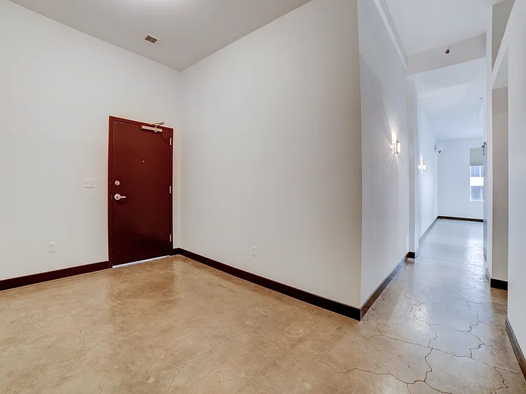 Vandever Lofts — Photo 34