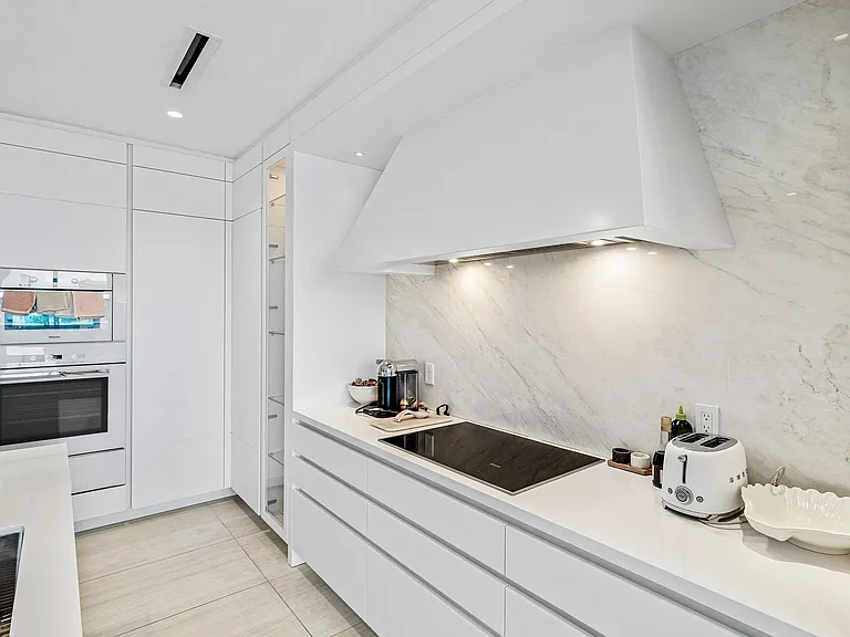 200 SE Mizner Blvd #810 — Photo 11