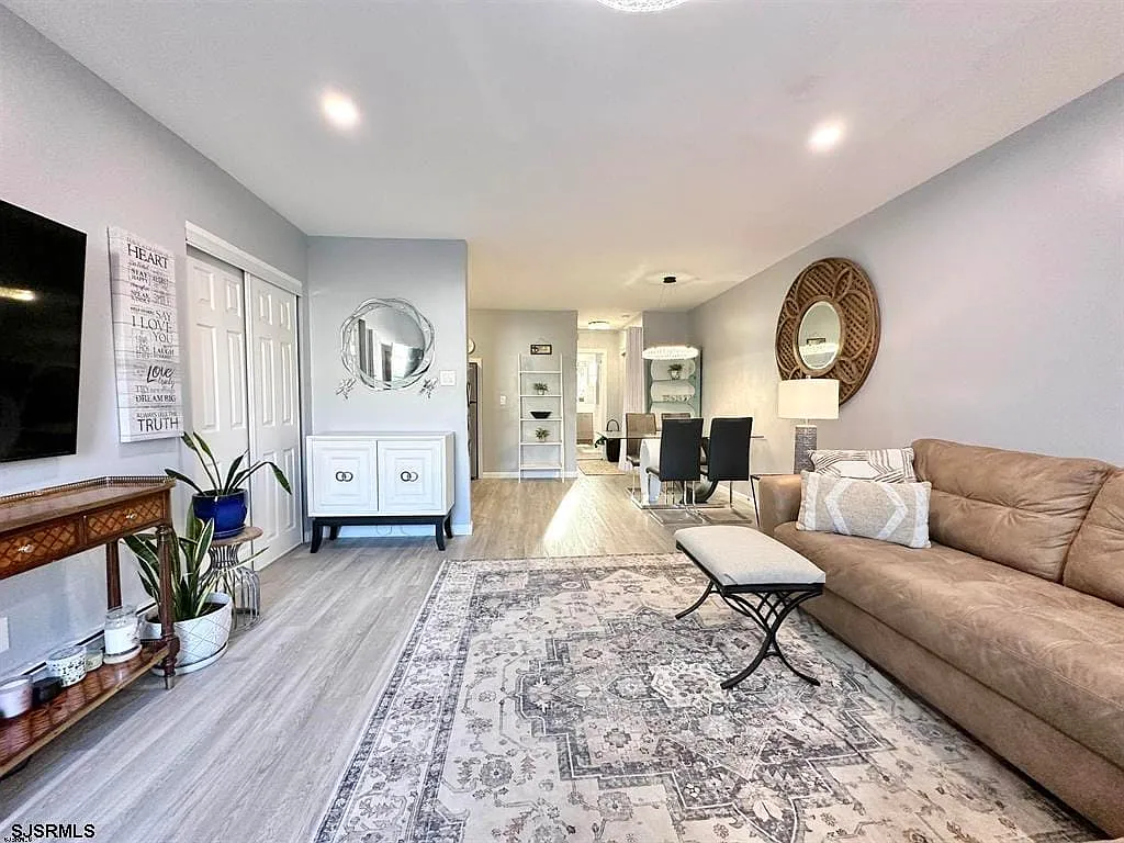 1 bed, 1.0 bath, $1,775 — Photo 2