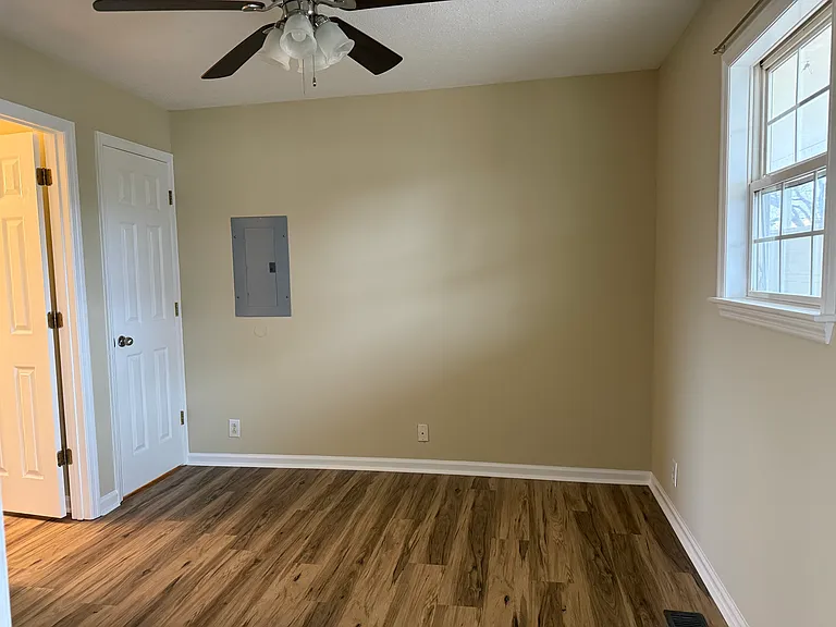 305B Lawrence Ave — Photo 6