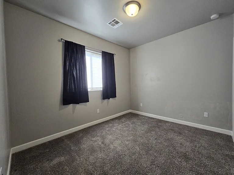 4631 Melrose Rd — Photo 7