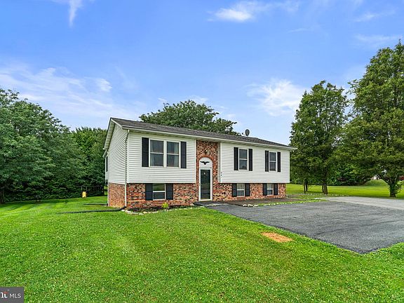 3rd image of 941 Fannie Dorsey Rd