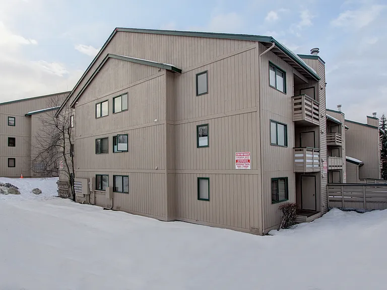 Kinnear Park Apartments — Photo 11