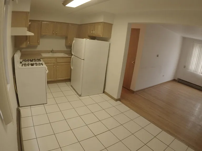 2604 Clarence Ave #2N — Photo 4