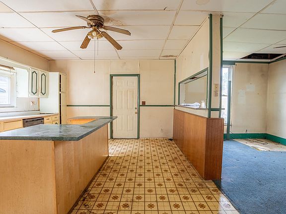 5th image of 870 Pike St