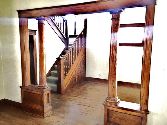 5th image of 2815 Renick St