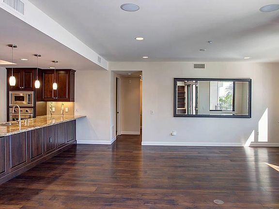 5th image of 100 Sportfisher Dr Unit 202