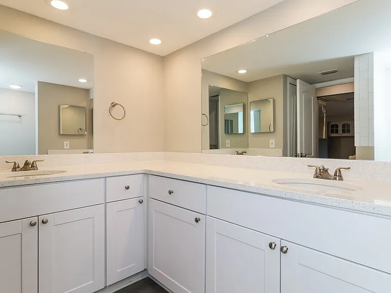 12909 Walnut Tree Ln — Photo 15