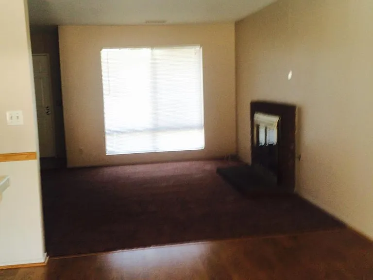 1140 Valley Spring Ln — Photo 4