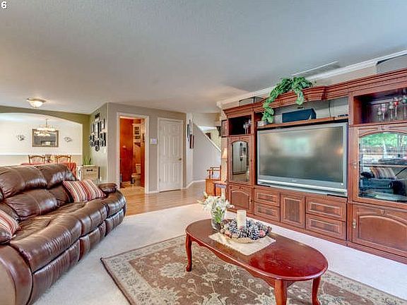 4th image of 8809 NE 163rd Ave