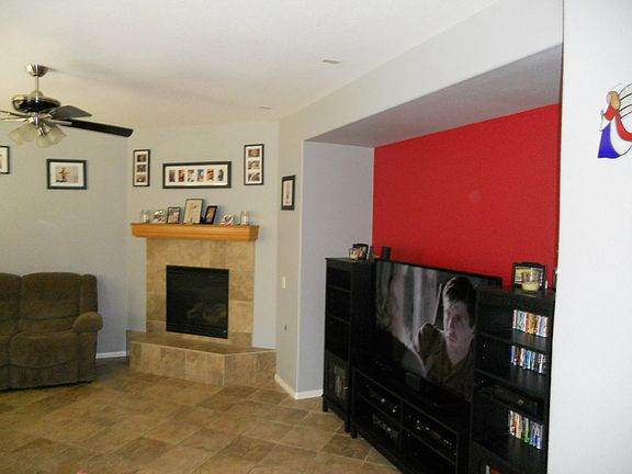 3rd image of 31929 Rosales Ave