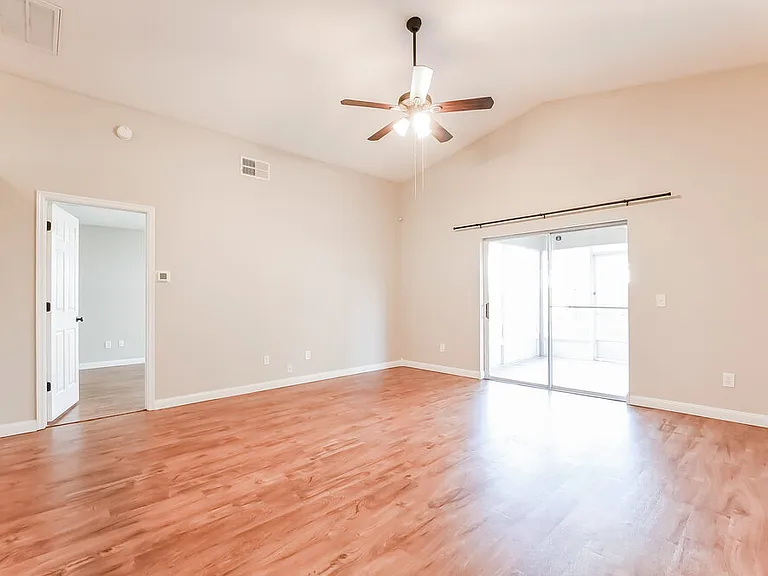 4166 Shadow Creek Cir — Photo 3