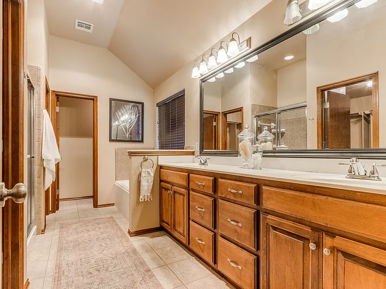 16616 Hardwood Pl — Photo 14