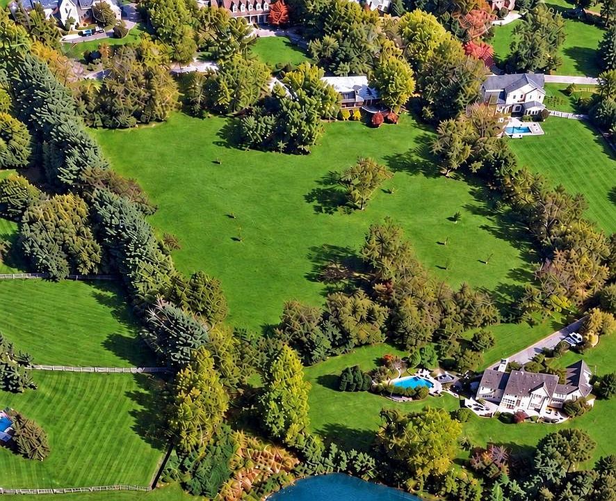 1st image of 10618 Red Barn Ln