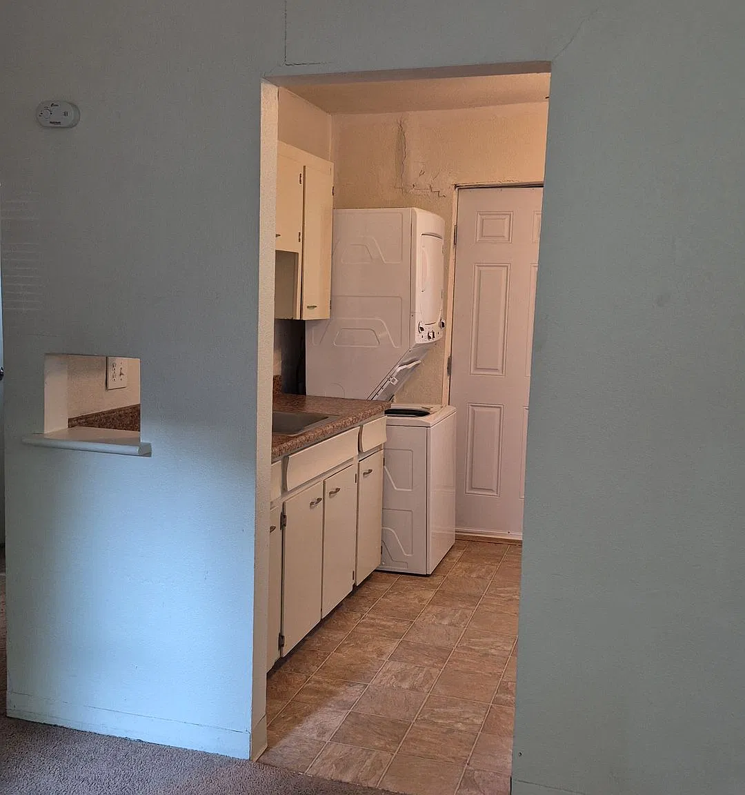 2 bed, 700 sqft, $1,395 — Photo 1