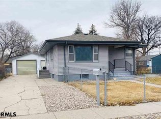 1722 Avenue H, Scottsbluff, NE 69361