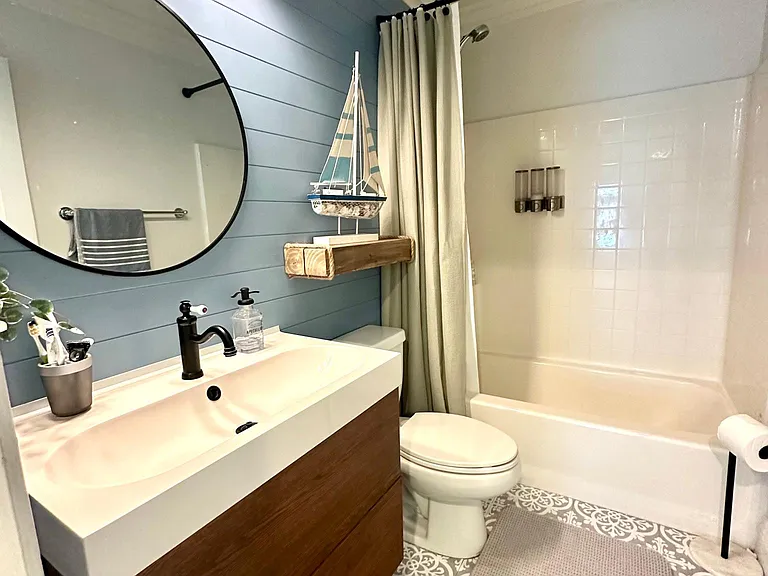 Bathroom - 2nd floor