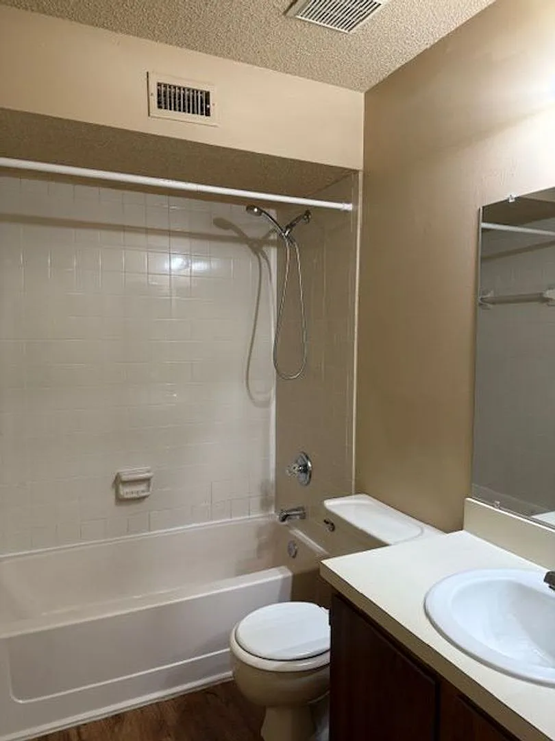 2/2 Town Home in Whispering Pines — Photo 2