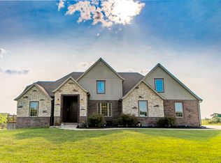 934 Oak Ridge Rd, Sparta, MO 65753