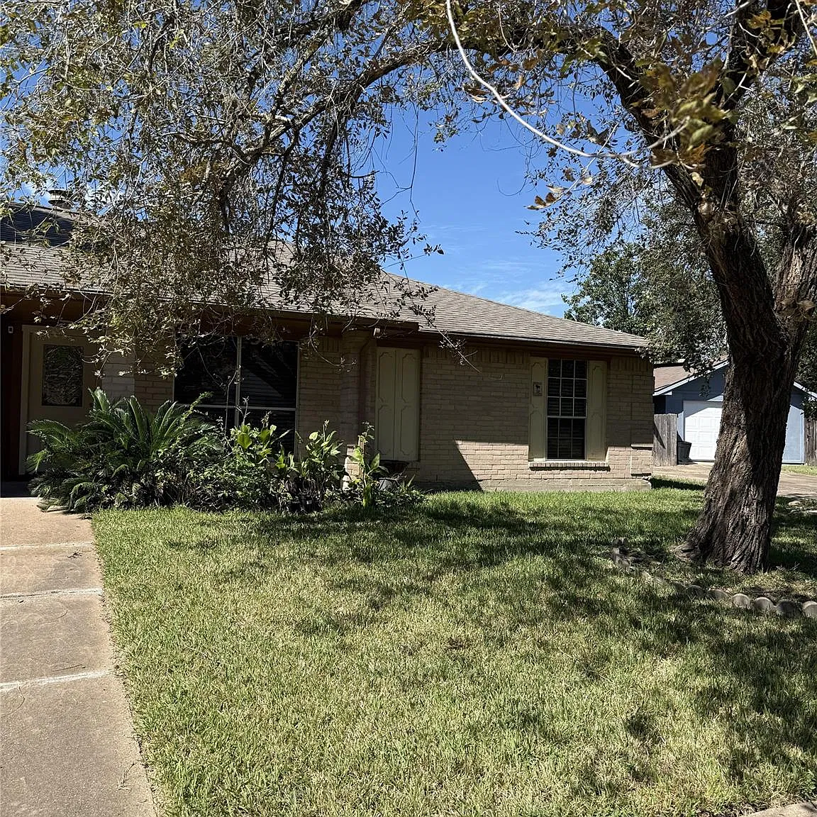 2 bed, 2.0 bath, 1212 sqft, $1,575 — Photo 1