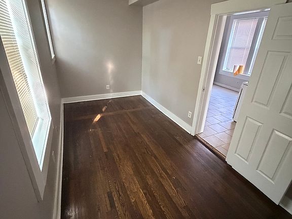 3rd image of 1444 S Trumbull Ave APT 1F