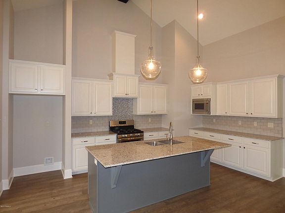 5th image of 117 Golden Cypress Dr