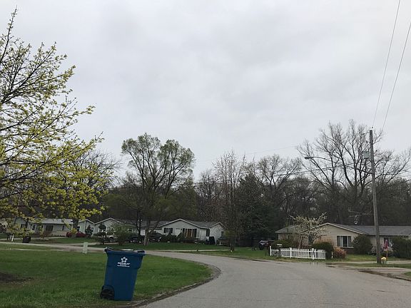 5th image of 2497-2499 Brookdale Dr