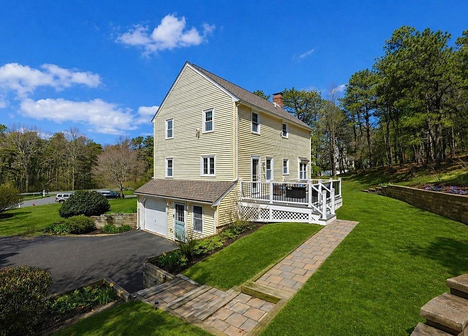 1st image of 27 Village West Trl