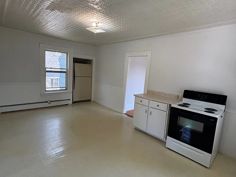 123 3rd St #1 — Photo 2