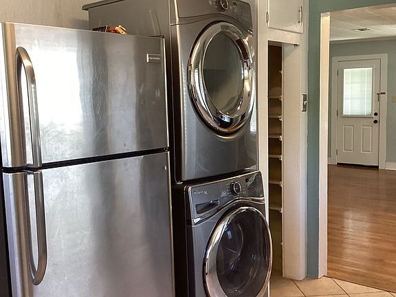 5th image of 324 Saint Joseph St