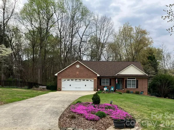 7982 King Arthurs Ct, Denver, NC 28037