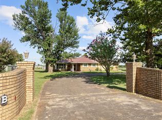 6892 Meridian Rd, Ardmore, OK 73401
