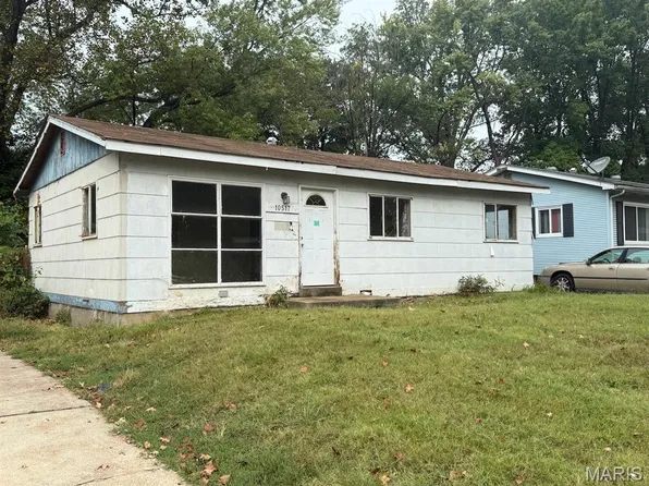 10517 Lord Dr, Saint Louis, MO 63136