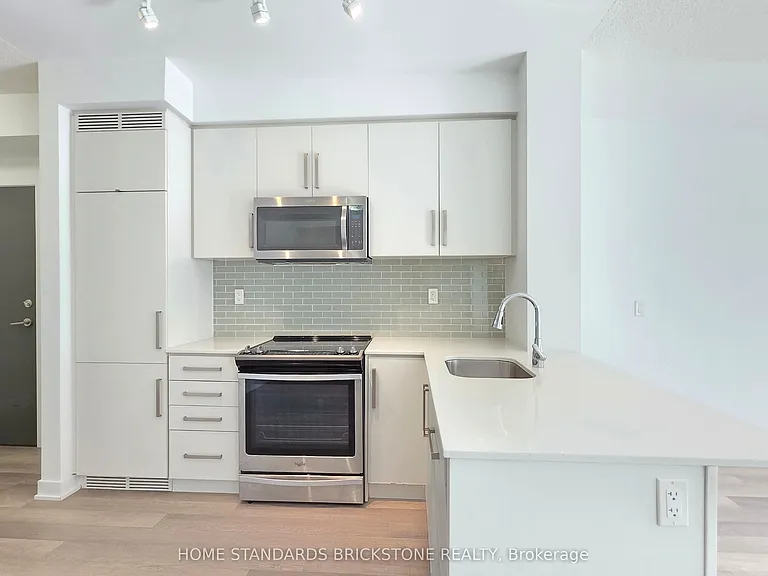 5180 Yonge St #512 — Photo 6