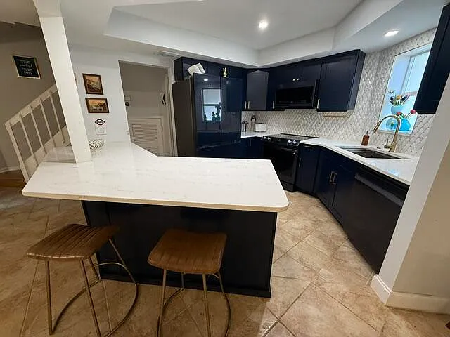 2 bed, 2.5 bath, 1250 sqft, $3,700 — Photo 4