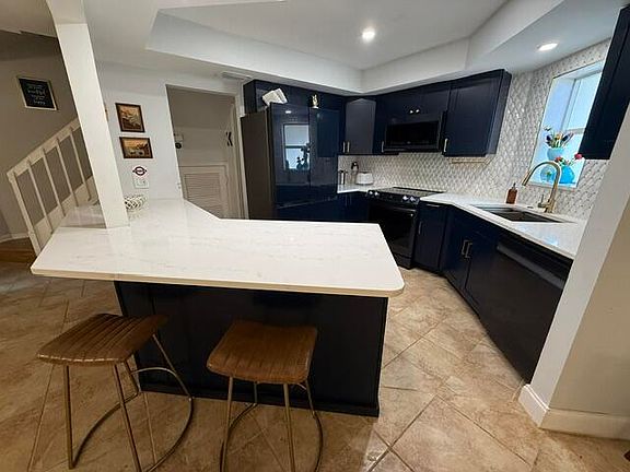 4th image of 226 Seabreeze Cir