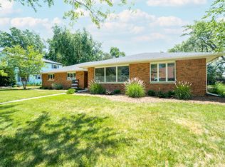 917 Runyan Dr, Lockport, IL 60441