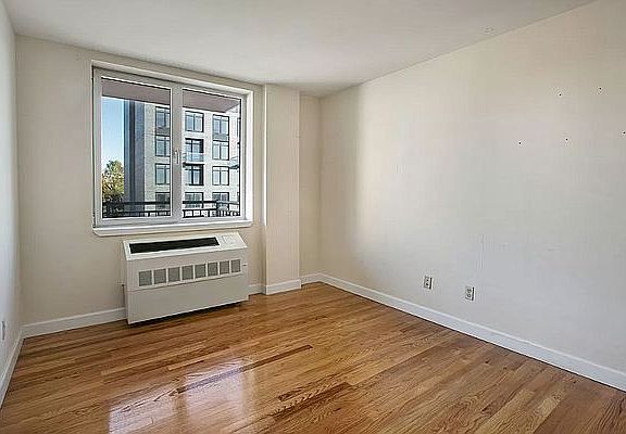 4th image of 574 4th Ave APT 5H