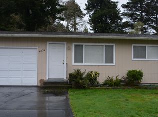 4224 S Loop Rd, Fortuna, CA 95540