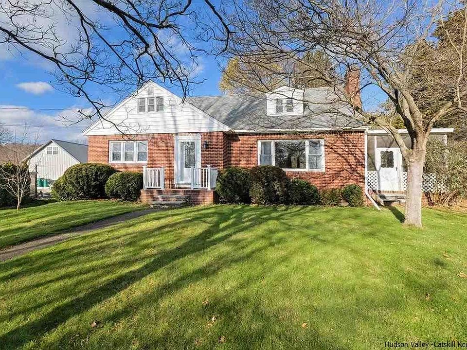 1st image of 24 Purdy Ave