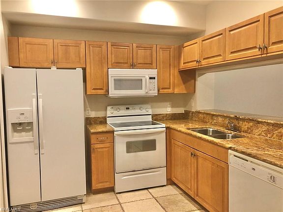 2nd image of 13141 Bella Casa Cir APT 2176
