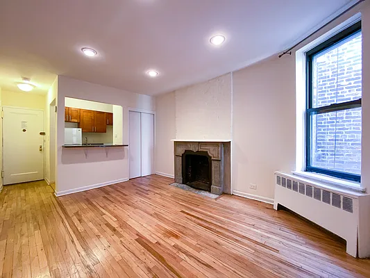 Rented by Compass | media 13