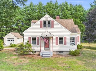 11 Warren St, Georgetown, MA 01833