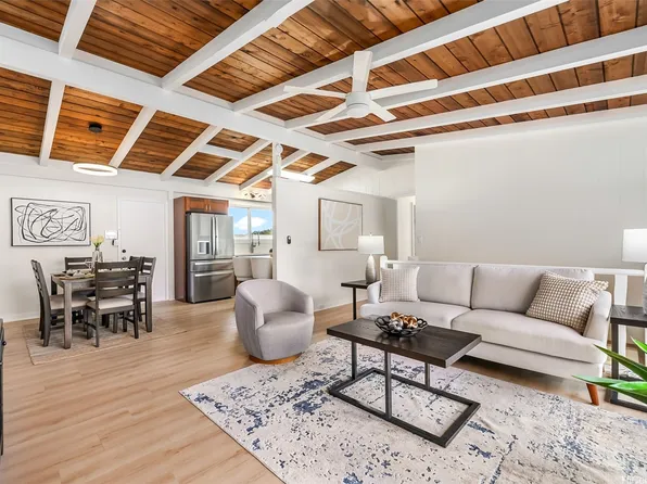 2848 Henry St, Honolulu, HI 96817
