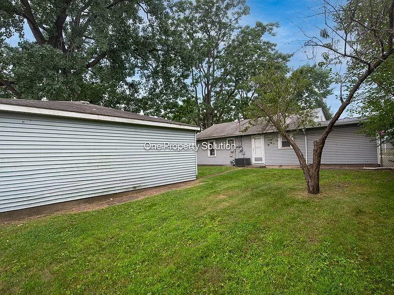 7611 Northcote Ave — Photo 23