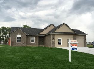 8023 Laguna Ln, Grand Blanc, MI 48439