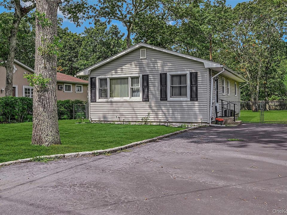 1st image of 222 Priscilla Avenue