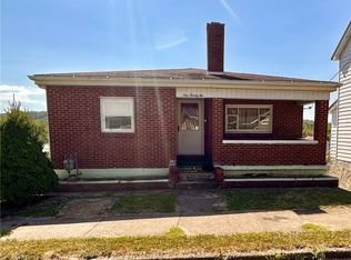 122 E Harvey Ave, Masontown, PA 15461