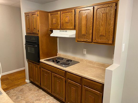 3rd image of 461 New Milford Ave #15