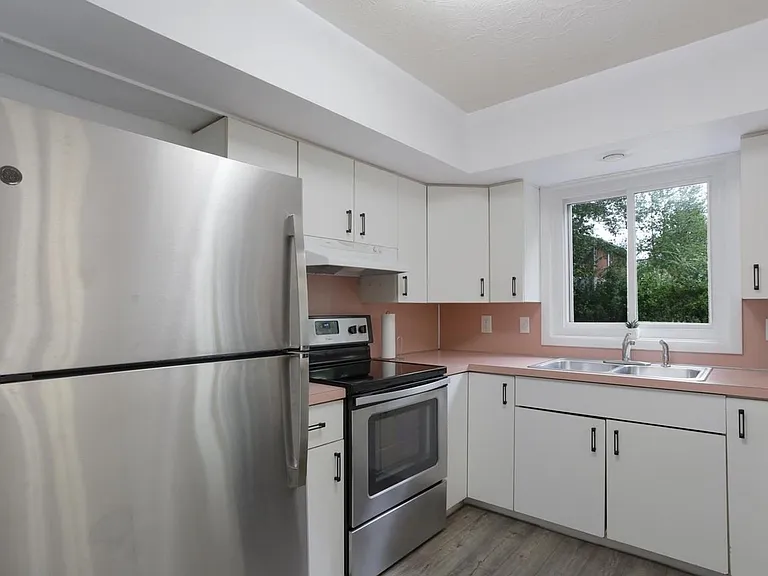 1901 Mountain View Rd — Photo 6